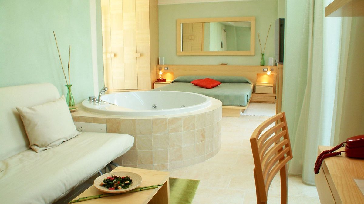   - Color Alexandra Plaza a Riccione