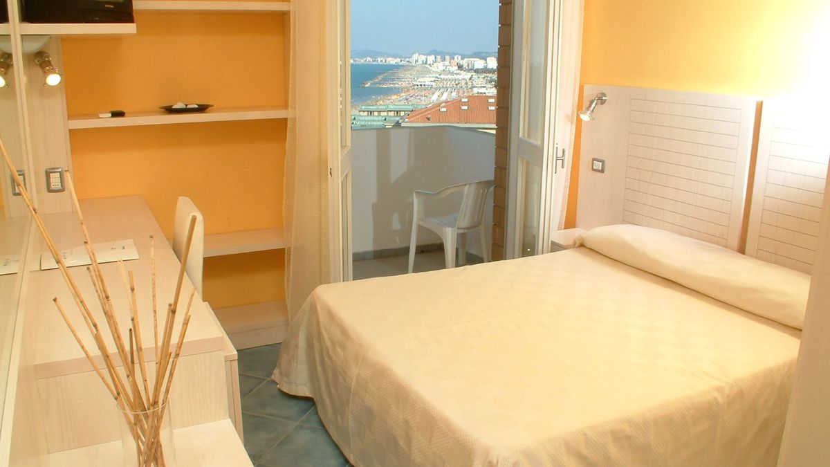   - Color Alexandra Plaza a Riccione