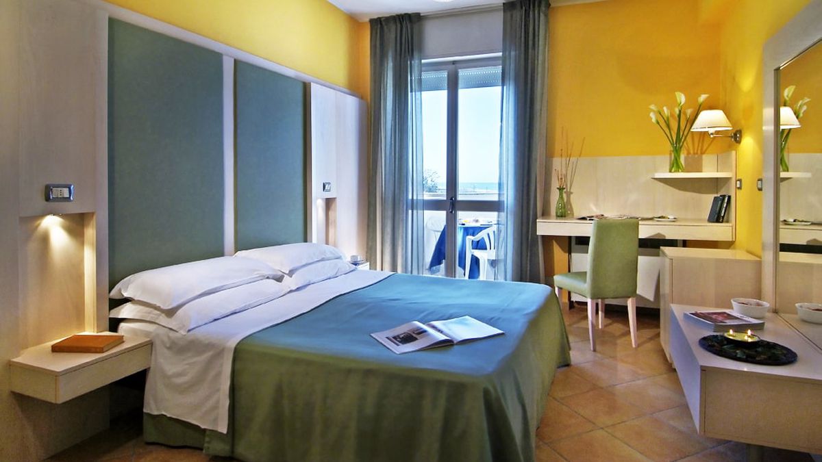   - Color Alexandra Plaza a Riccione