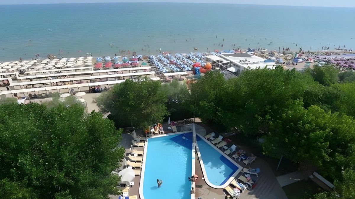   - Color Alexandra Plaza a Riccione