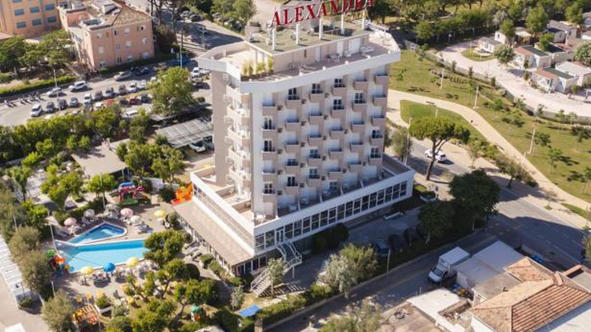   - Color Alexandra Plaza a Riccione