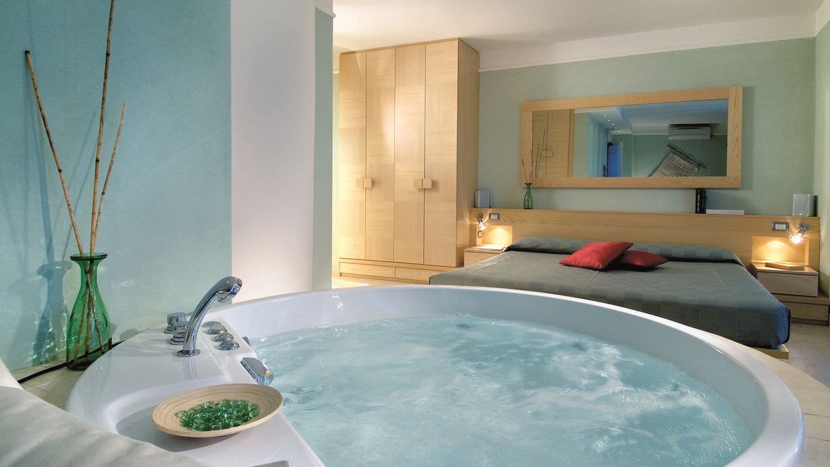   - Color Alexandra Plaza a Riccione