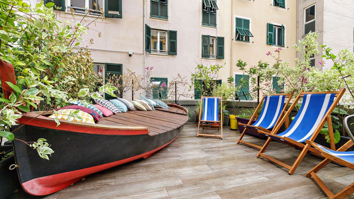   - Hotel Britannia by Ostello Bello a Genova