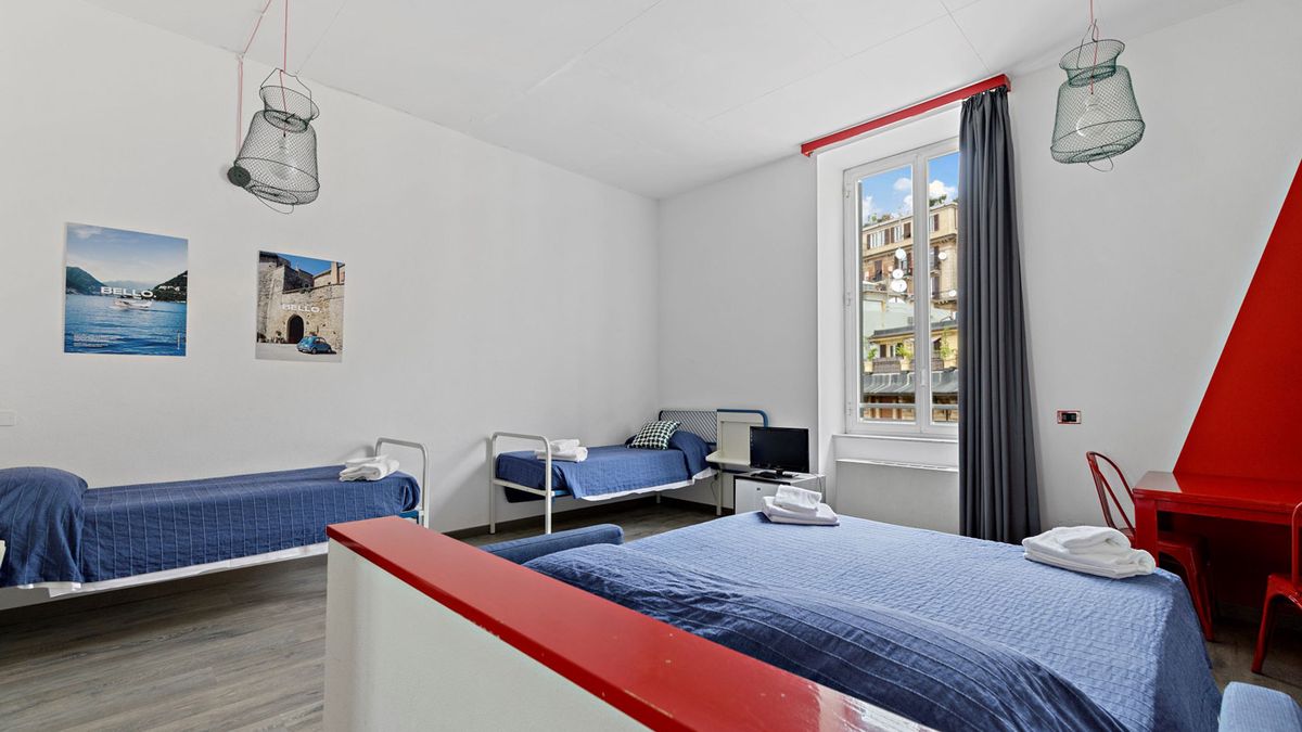   - Hotel Britannia by Ostello Bello a Genova