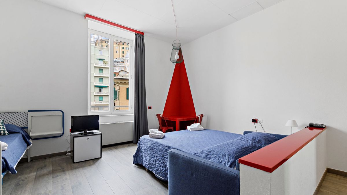   - Hotel Britannia by Ostello Bello a Genova