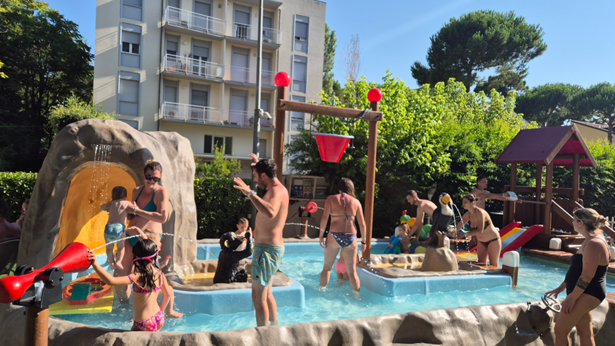   - Color Bay Village Milano Marittima  a Milano Marittima