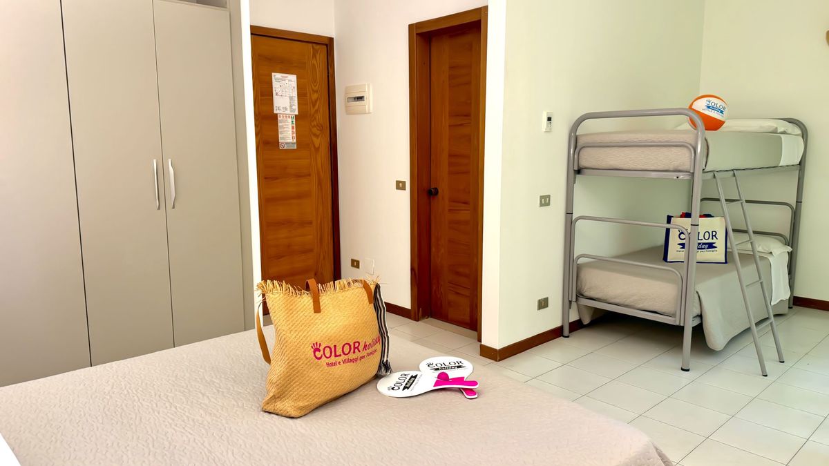   - Color Bay Village a Milano Marittima