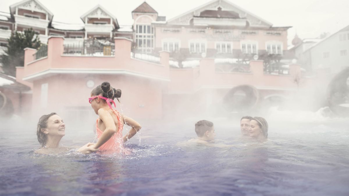  hotel-piscine-famiglia-relax - Cavallino Bianco Family Spa Grand Hotel a Ortisei