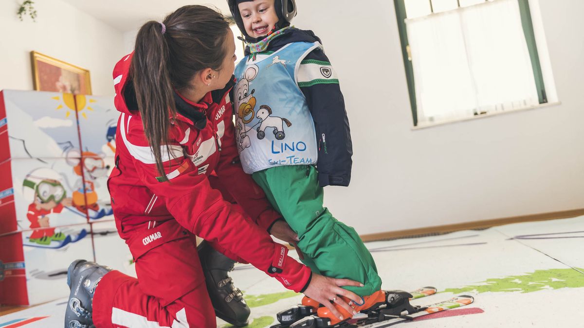  hotel-famiglia-corso-sci - Cavallino Bianco Family Spa Grand Hotel a Ortisei