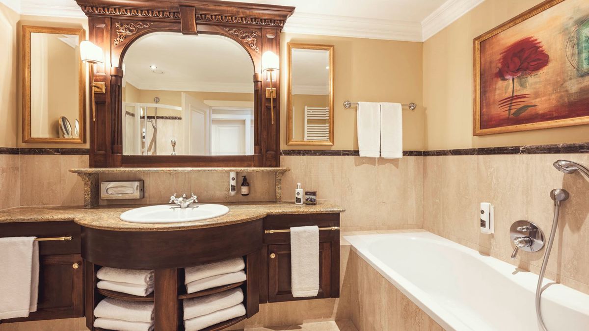   - Cavallino Bianco Family Spa Grand Hotel a Ortisei