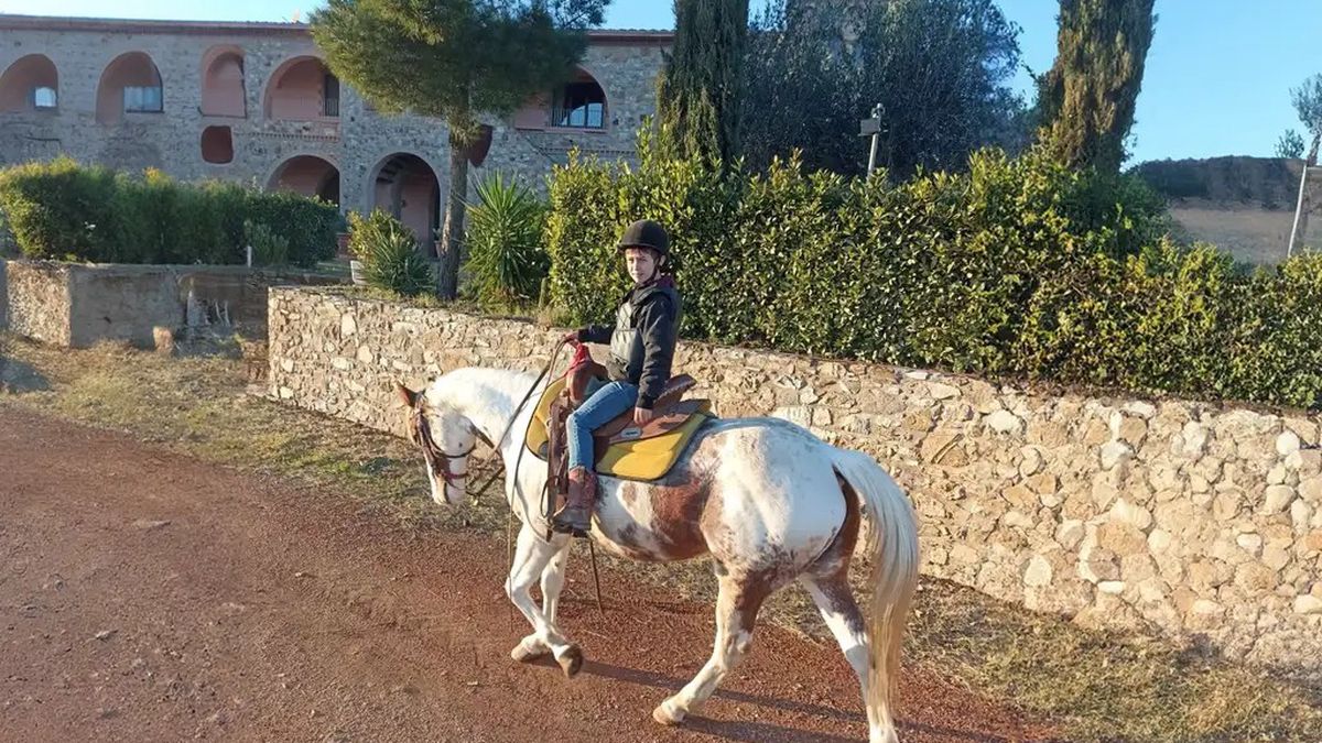   - Passeggiata a cavallo nell
