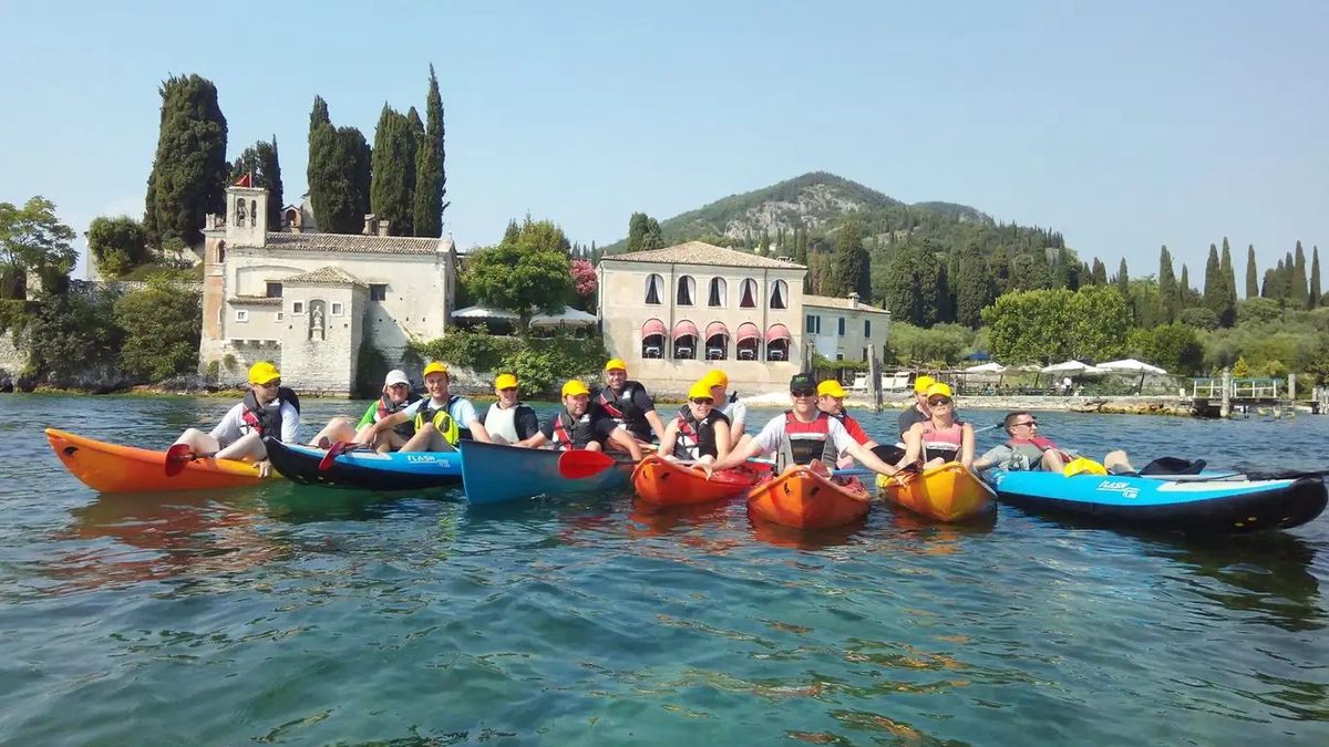   - Escursione in canoa a Punta San Vigilio sul Lago di Garda   a Garda