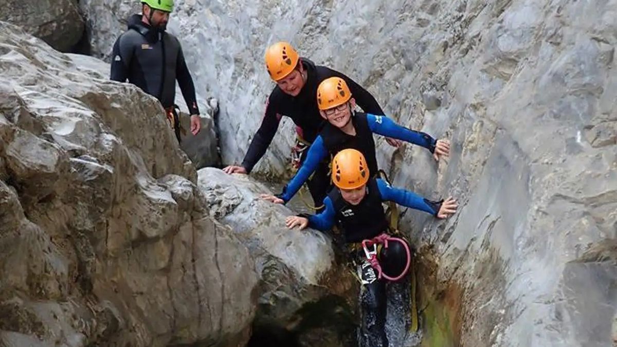   - Canyoning per famiglie "Family-Fun" al torrente San Michele  a Campione del Garda