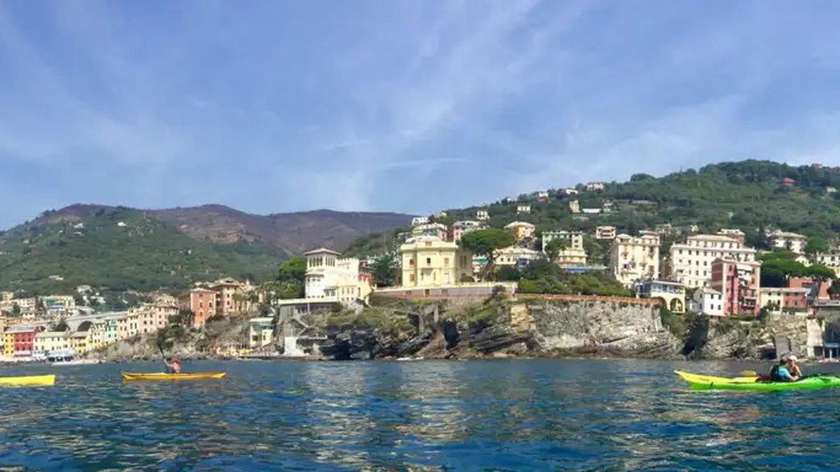   - Tour in kayak da Genova verso Boccadasse  a Genova 