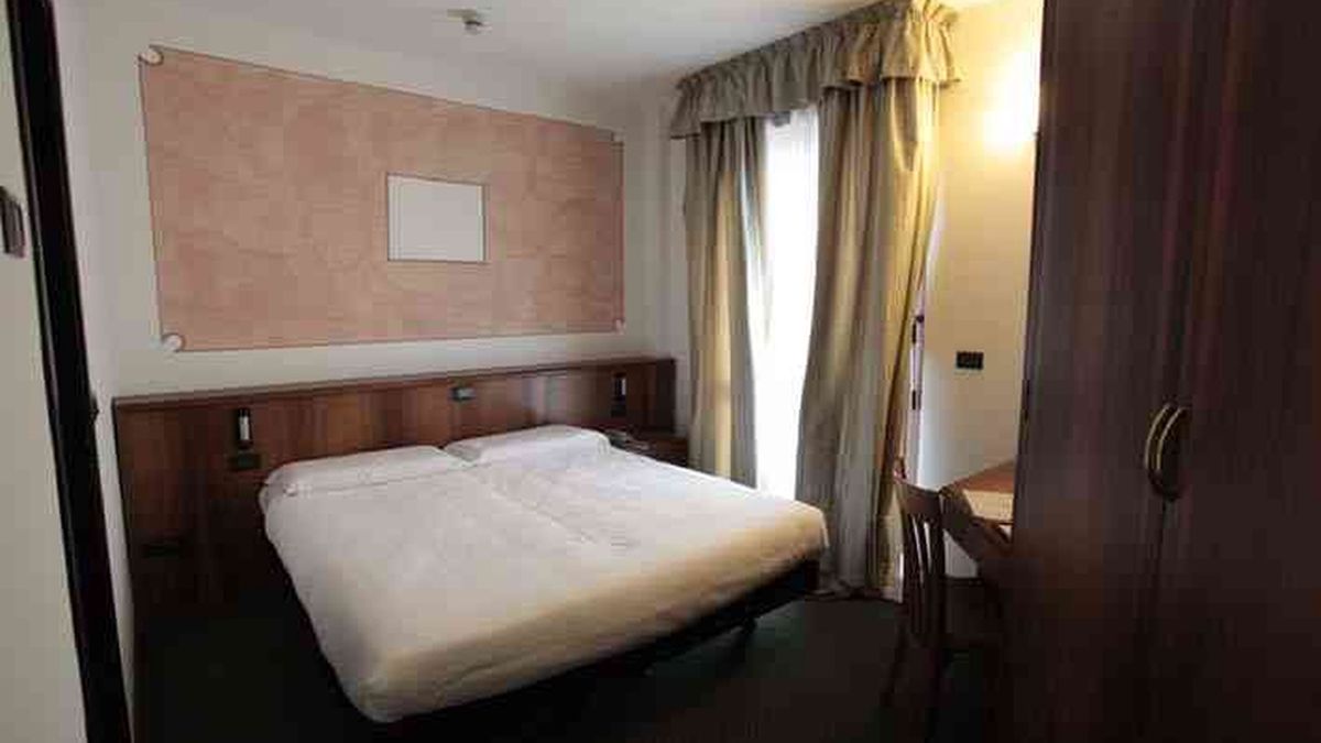  Continental Hotel - Hotel Continental  a Lovere 