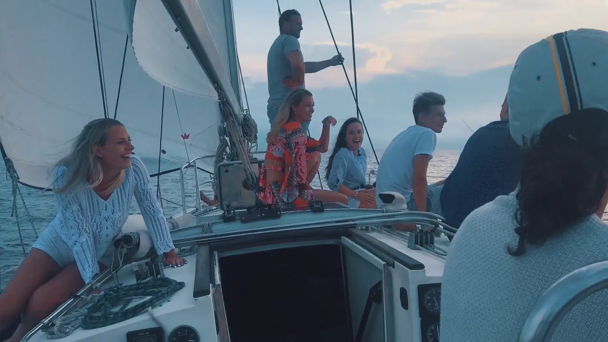   - Whale watching e lezione di vela nel Santuario dei Cetacei a Imperia