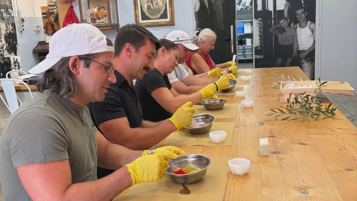   - Laboratorio di saponificazione naturale e degustazione di olio in provincia di Siracusa a Sortino