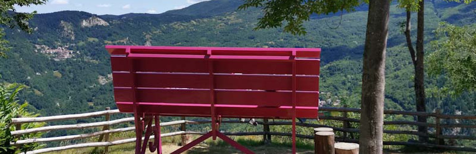 Alla scoperta delle Panchine giganti nell’Appennino Reggiano 