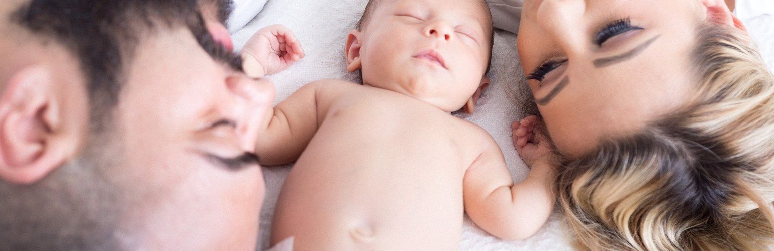 Consigli per viaggiare in sicurezza e comodità con un neonato
