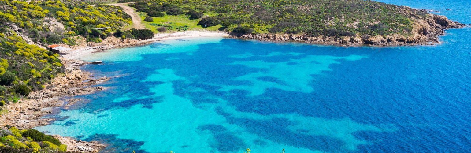 Esplorando il Nord della Sardegna in camper: un’avventura da non perdere
