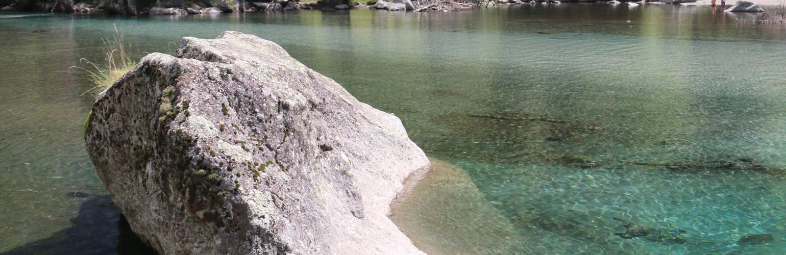Cascate, pozze e  piccoli  laghi in cui fare il bagno in Lombardia