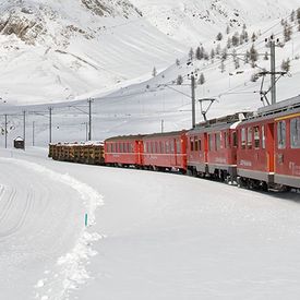 A bordo di un treno d'epoca con i bambini per famiglie