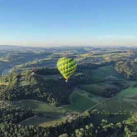 Volo di gruppo in mongolfiera sui colli del Chianti