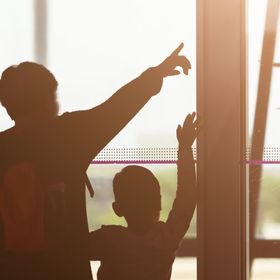 Come organizzare un viaggio in aereo per famiglie