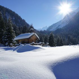 Andare in montagna d'inverno con i bambini per famiglie