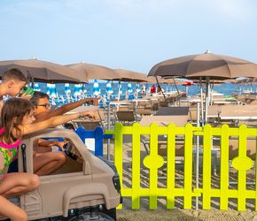 Offerta vacanza bambini Family Hotel La baia a Diano Marina