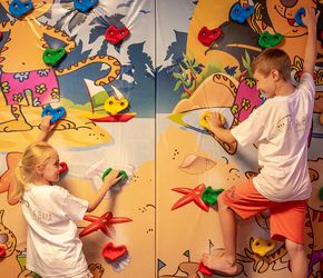 Offerta vacanza bambini Family Hotel La baia a Diano Marina