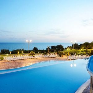 Serenusa Resort