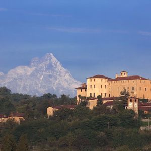 Castello della Manta