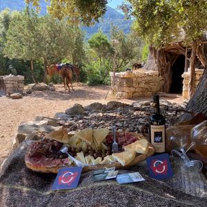 Passeggiata a cavallo con aperitivo nella valle di Lanaitto