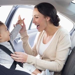 Guida alla nuova normativa per i seggiolini per famiglie