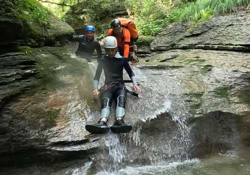 Canyoning family in Val Maggiore sulle Prealpi Bellunesi