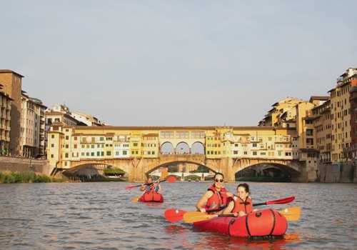 Tour in packraft sull'Arno nel cuore di Firenze