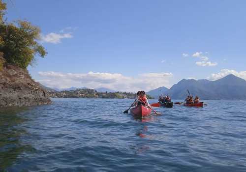 Tour in canoa sul Lago Maggiore alle Isole Borromee per famiglie