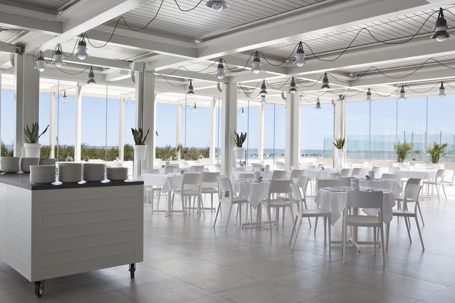 Sala ristorante al Nautilus Family Hotel a Pesaro