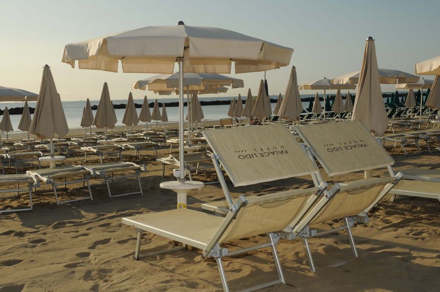 Hotel with swimming pool and privatal beach