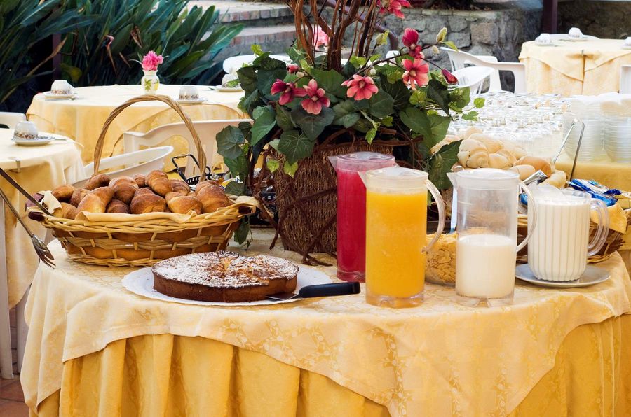 Colazione a Buffet - Family Hotel Le Canne a Ischia