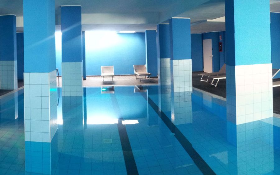 Ai pozzi con piscina