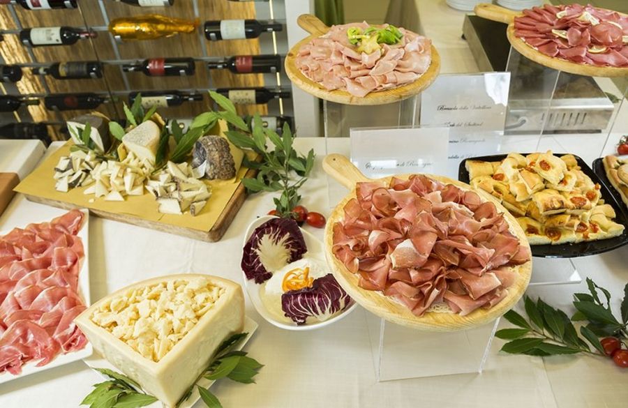 Yes Hotel Touring per famiglie - mangiare al Golden