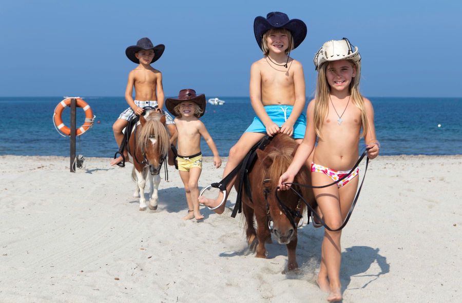 Divertimento per bambini con i cavalli - Horse Country Resort