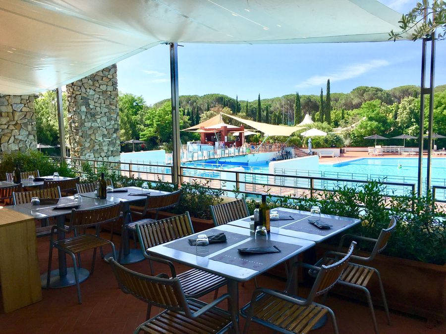 Villaggio con ristorante in maremma