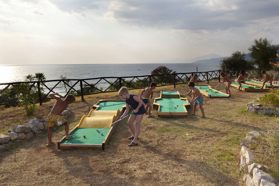 Family Hotel with minigolf 