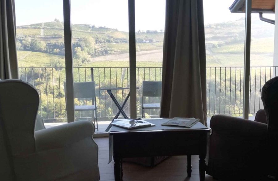 Bed and Breakfast Mario&Mario - Soggiorno vista Langhe