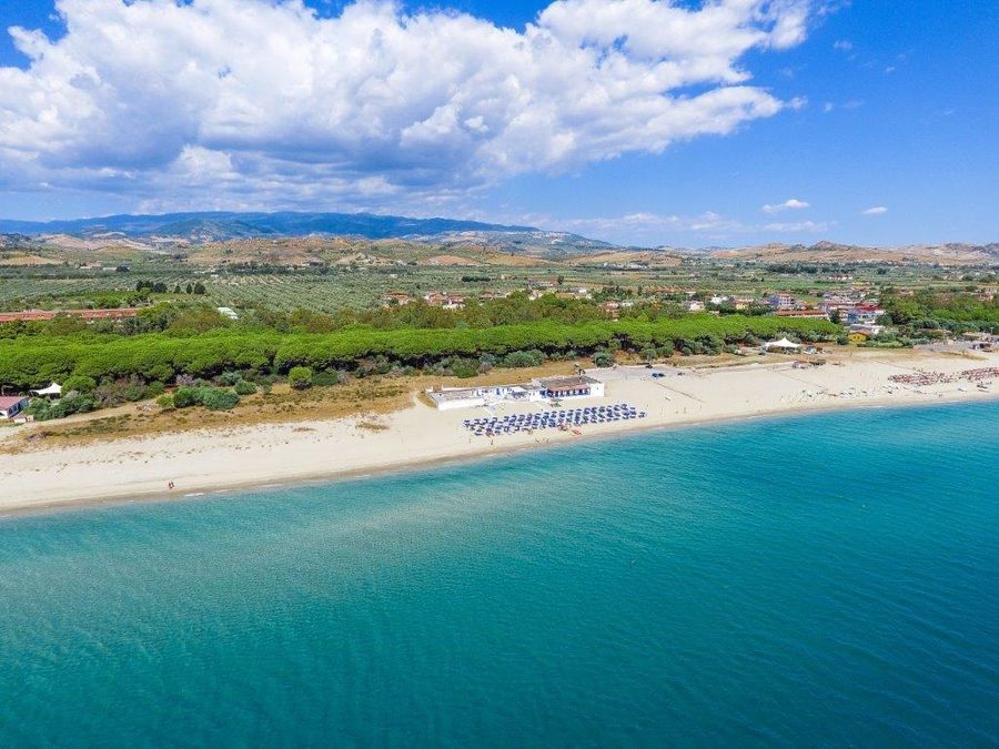 Villaggio con spiaggia privata a Sellia Marina