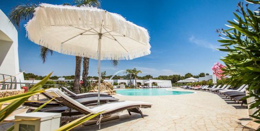  Resort Casarana, la piscina