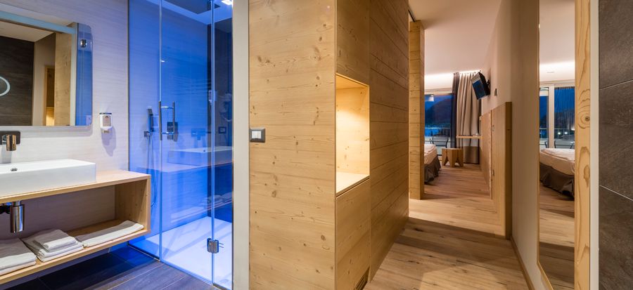 Family Junior Suite - Hotel Du Lac sul lago di Levico